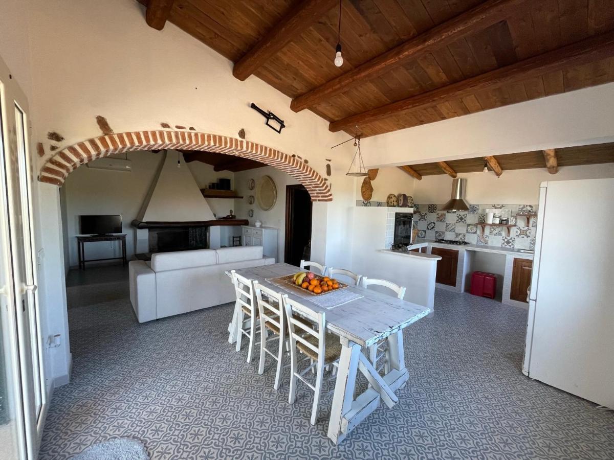 Casa Vacanze Gollei, โอโรเซย ภายนอก รูปภาพ